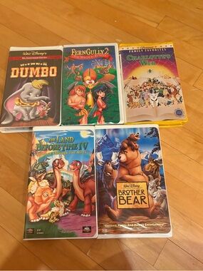 Kids VHS Bundle (5) Dumbo, Brother Bear, Land Before Time + Charlotte’s Web
